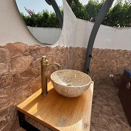 Nyaraló Flamboyant Tree Garden